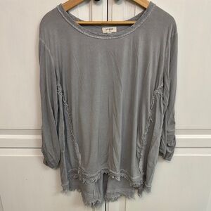 Umgee Gray High Low 3/4 Sleeve Tunic size M.
